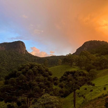 Vila Abrigo De Montanha - Berghuette São Bento do Sapucaí Exteriér fotografie
